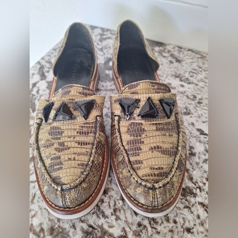 Freda Salvadore Leather Snake Print Loafers Size 6.5‎ M